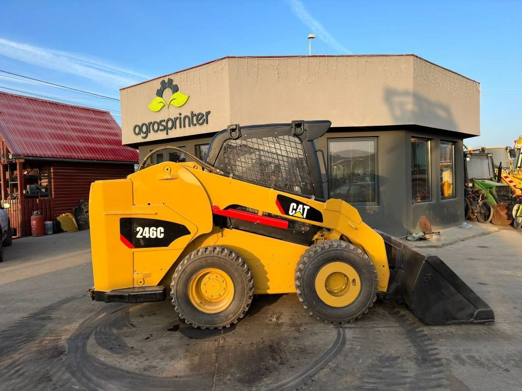 CAT 246 C  - شيول صغير: صورة 4 CAT 246 C  - شيول صغير: صورة 4