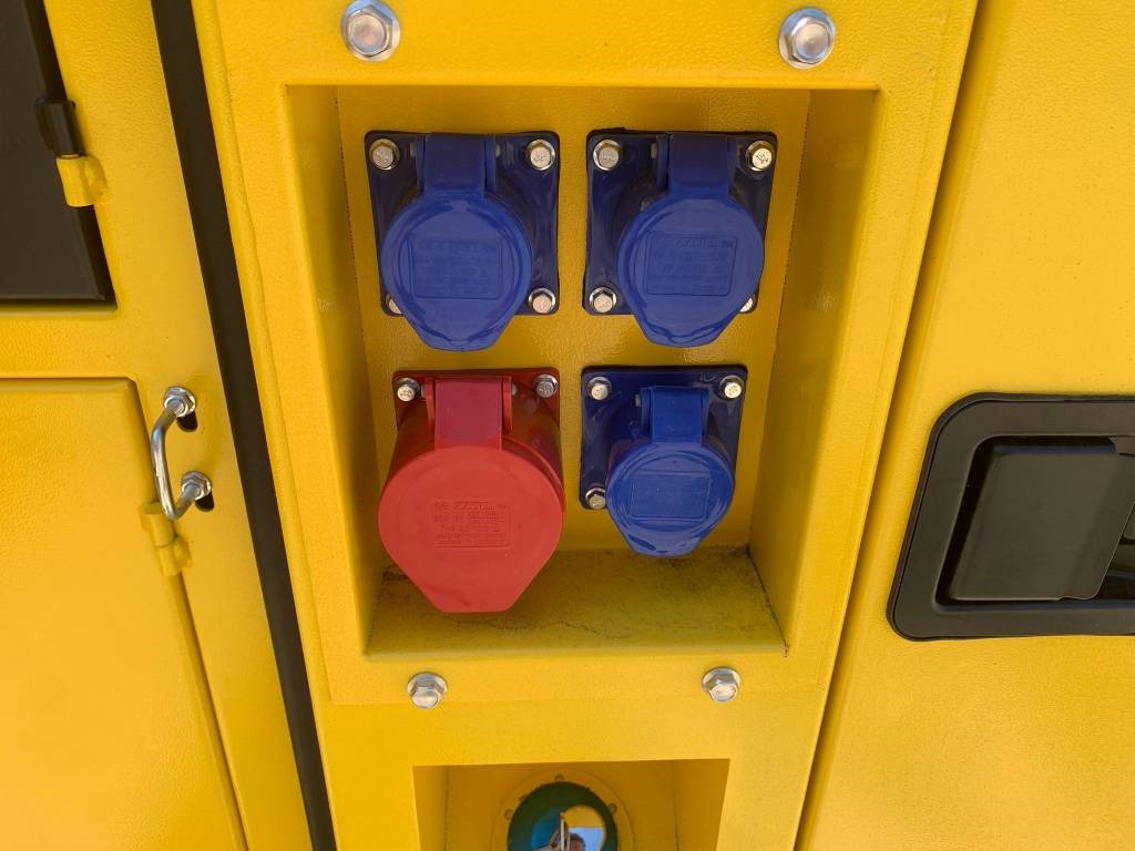 مجموعة المولدات Compal VG-R30: صورة 7