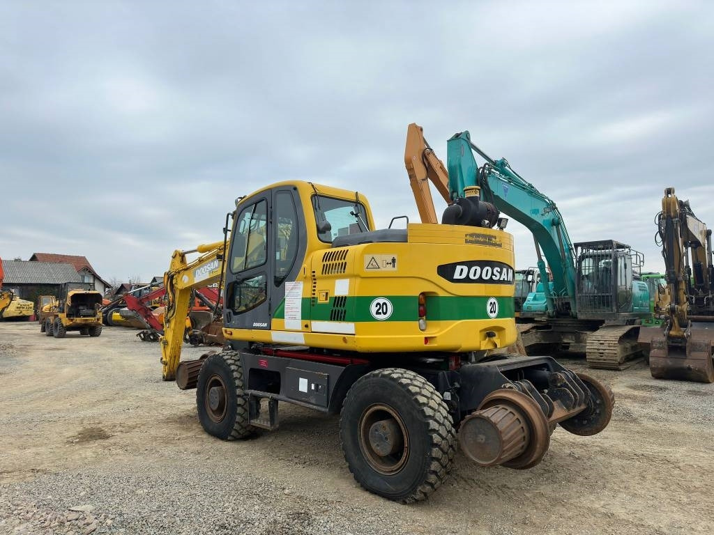 Doosan DX 160 WR - حفارة دولاب: صورة 2 Doosan DX 160 WR - حفارة دولاب: صورة 2