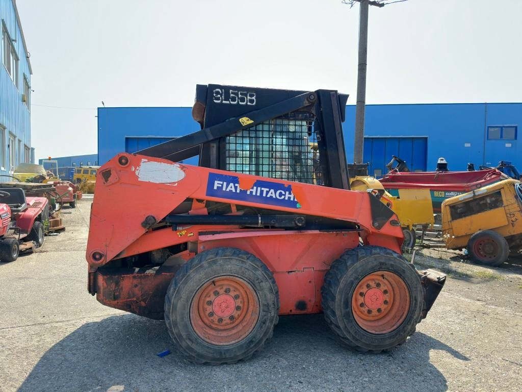 Fiat-Hitachi SL55B - شيول صغير: صورة 5 Fiat-Hitachi SL55B - شيول صغير: صورة 5