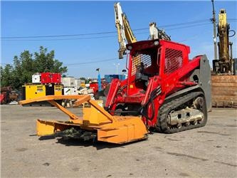 Gehl RT 175+Landhonor Forestry Mulcher - اللودر المجنزر صغير: صورة 1 Gehl RT 175+Landhonor Forestry Mulcher - اللودر المجنزر صغير: صورة 1