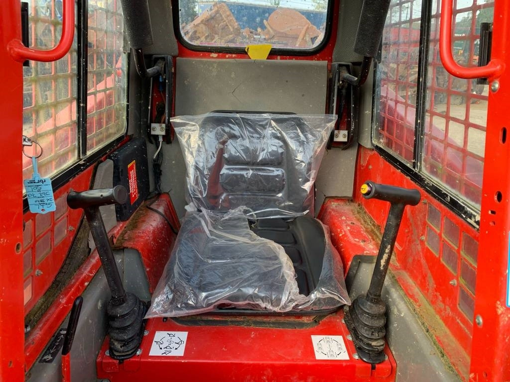 شيول صغير Gehl SL3840SX: صورة 8 شيول صغير Gehl SL3840SX: صورة 8