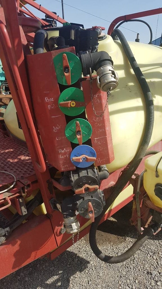 Hardi Commander 2200 - بخاخ مقطورة: صورة 4 Hardi Commander 2200 - بخاخ مقطورة: صورة 4