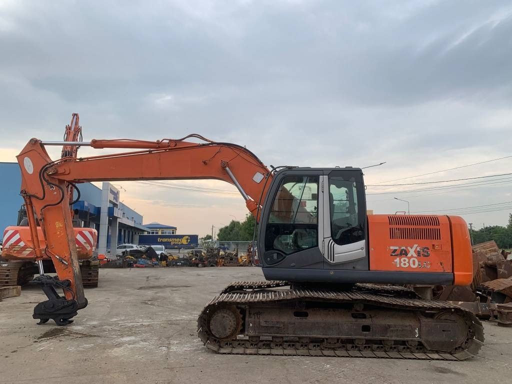 Hitachi ZX 180 LC-3 - حفار زحاف: صورة 2 Hitachi ZX 180 LC-3 - حفار زحاف: صورة 2