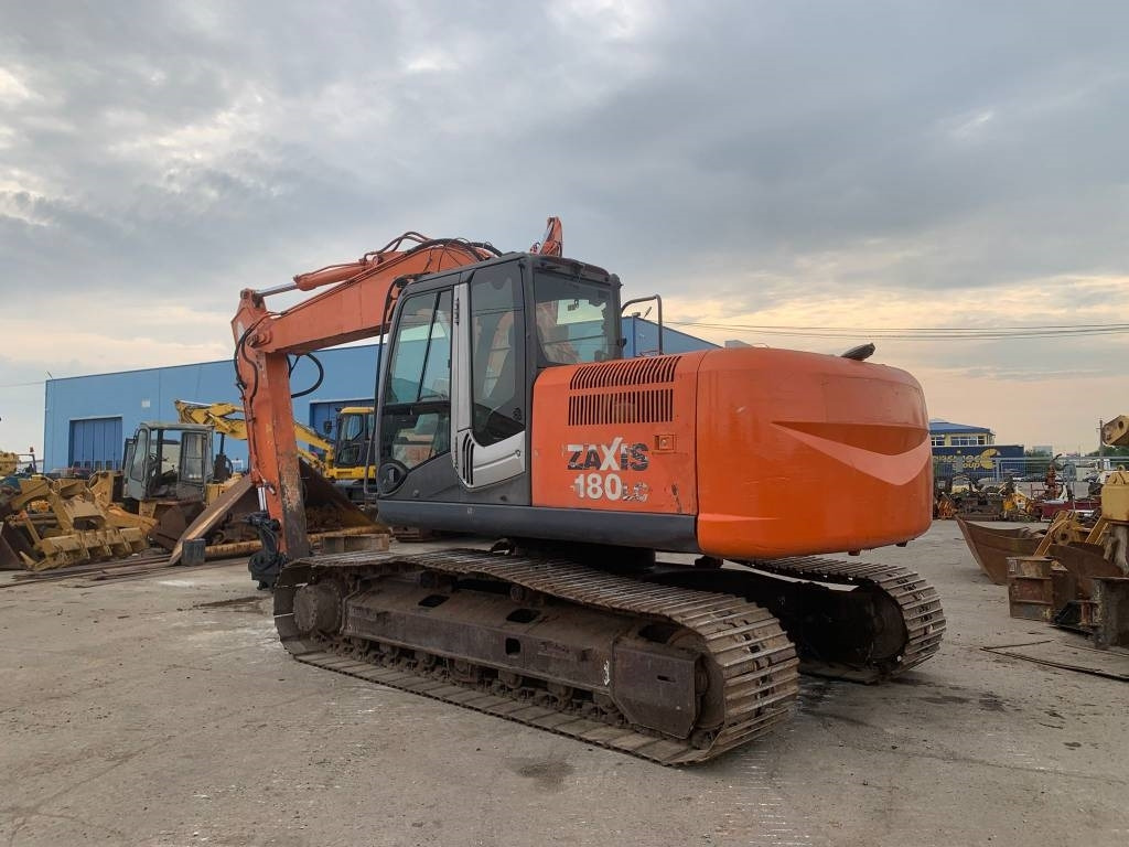 Hitachi ZX 180 LC-3 - حفار زحاف: صورة 3 Hitachi ZX 180 LC-3 - حفار زحاف: صورة 3