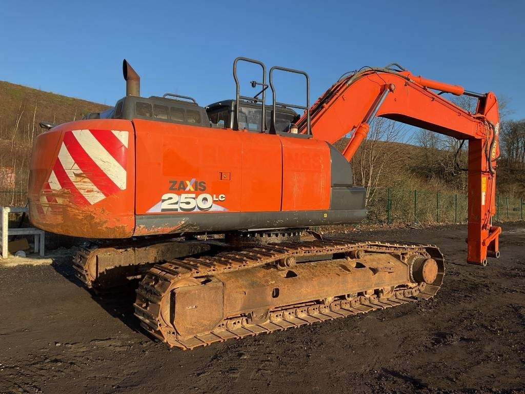 Hitachi ZX 250 LC-6 - حفار زحاف: صورة 3 Hitachi ZX 250 LC-6 - حفار زحاف: صورة 3