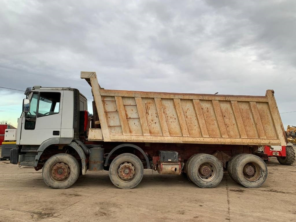 Iveco Eurotech - شاحنة قلاب: صورة 2 Iveco Eurotech - شاحنة قلاب: صورة 2