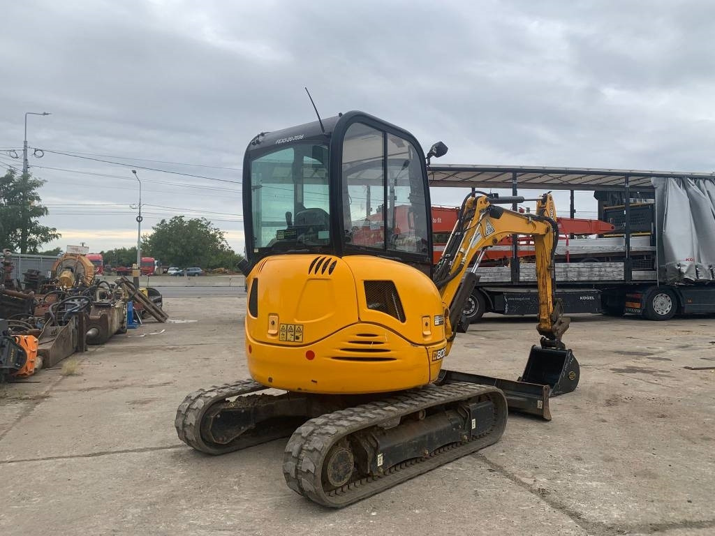 JCB 8025 ZTS - حفارة مُصَّغرة: صورة 2 JCB 8025 ZTS - حفارة مُصَّغرة: صورة 2