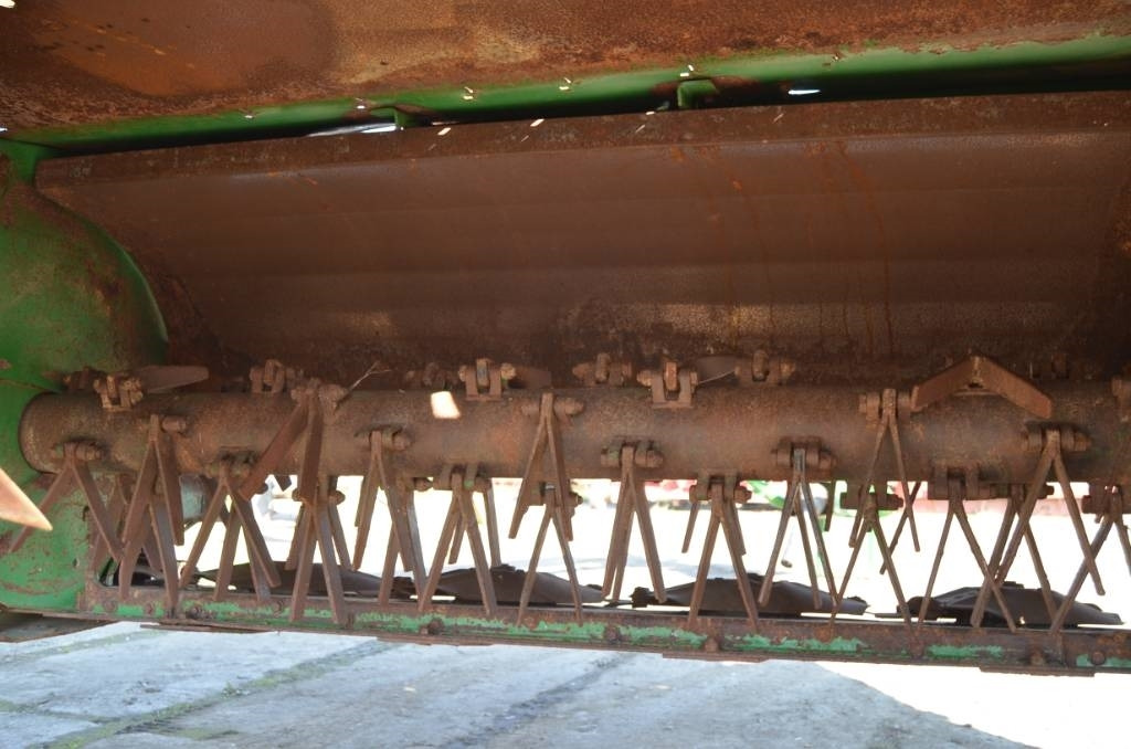 John Deere 530 - جزازة العشب: صورة 3 John Deere 530 - جزازة العشب: صورة 3