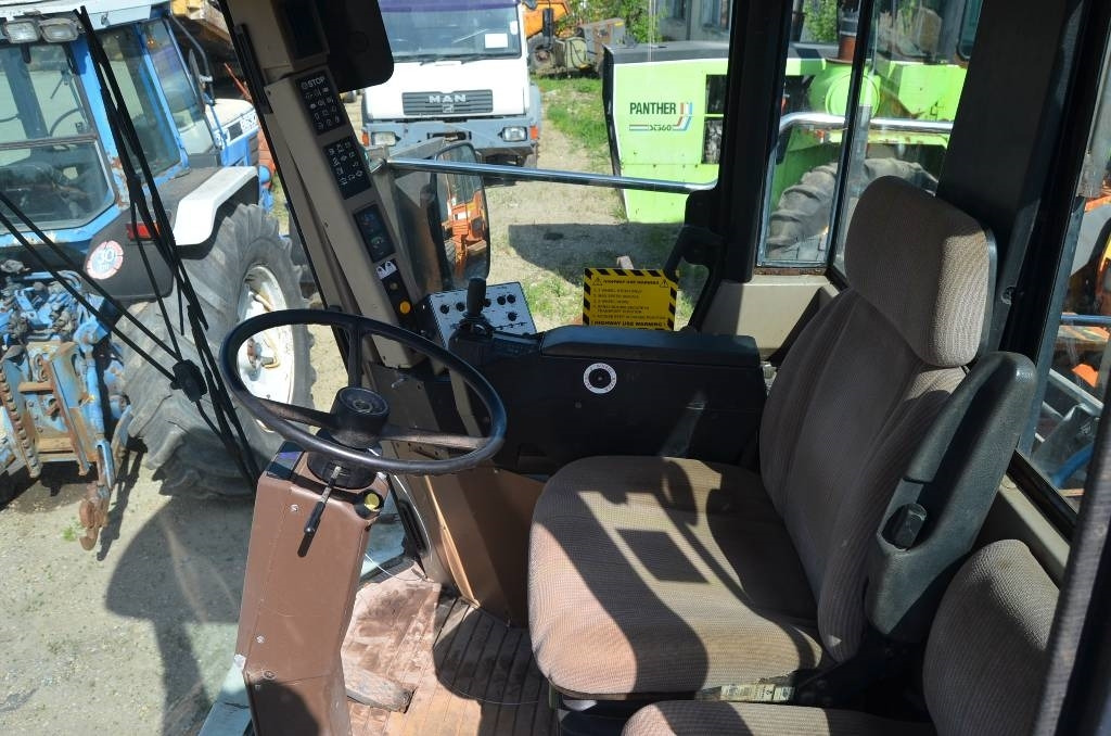 John Deere Landquip - بخاخ ذاتية الدفع: صورة 5 John Deere Landquip - بخاخ ذاتية الدفع: صورة 5