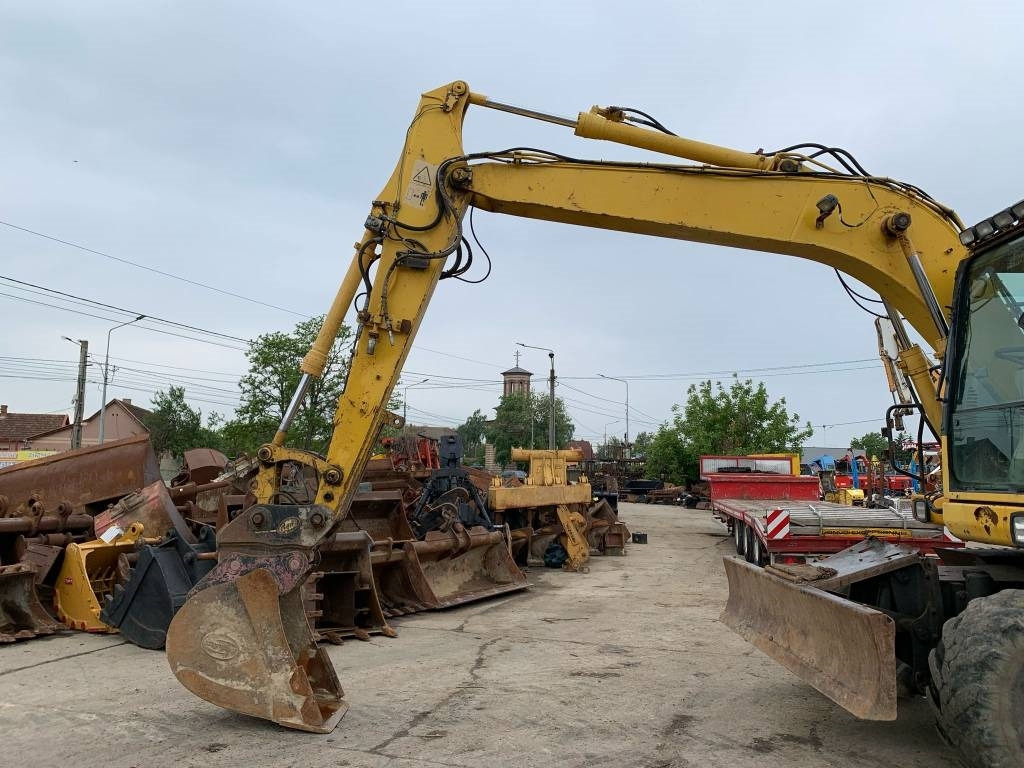 Komatsu PW 140-7 - حفارة دولاب: صورة 4 Komatsu PW 140-7 - حفارة دولاب: صورة 4