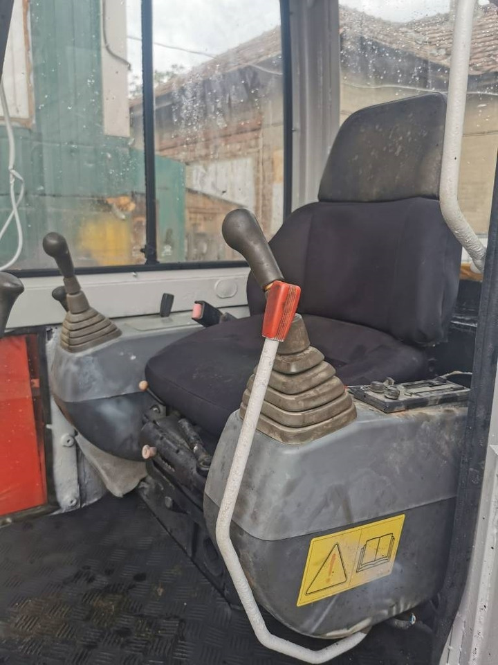Kubota KX 71-2 - حفارة مُصَّغرة: صورة 5 Kubota KX 71-2 - حفارة مُصَّغرة: صورة 5