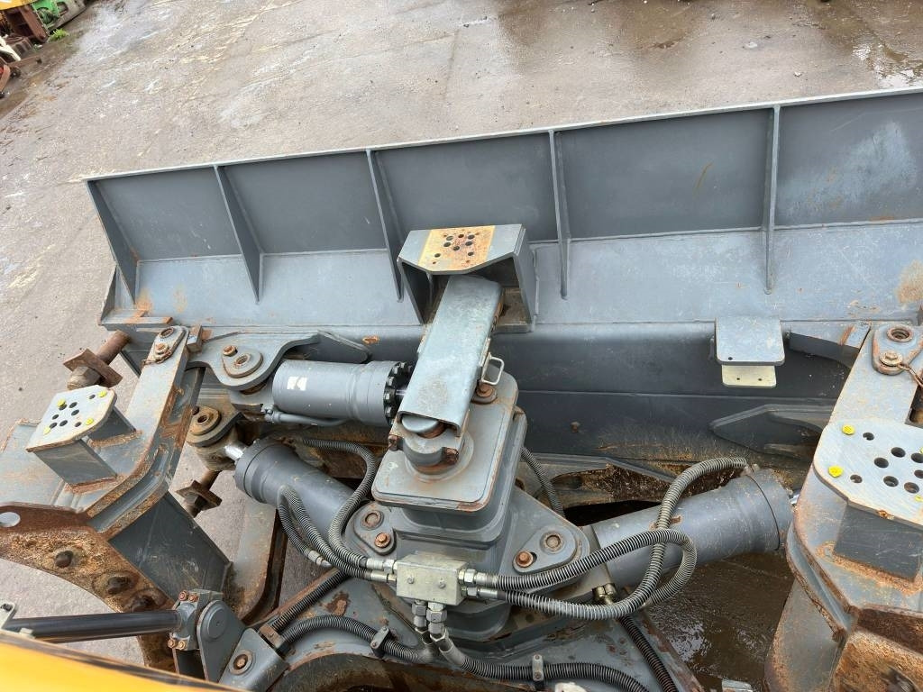جرافة Liebherr PR 736 LGP: صورة 13