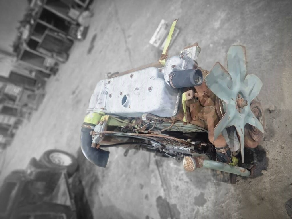 Mercedes-Benz OM 352 ENGINE - محرك - الآلات الزراعية: صورة 3 Mercedes-Benz OM 352 ENGINE - محرك - الآلات الزراعية: صورة 3