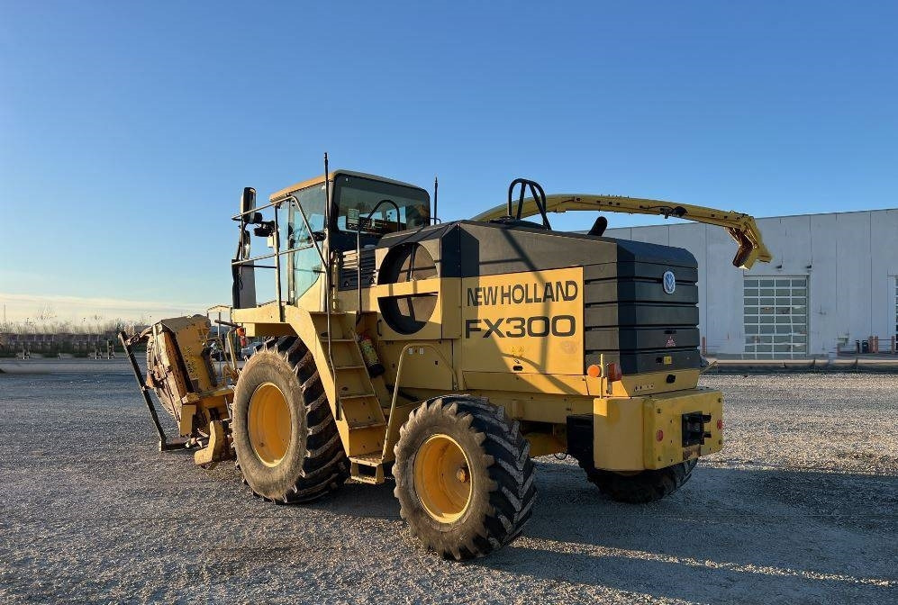 New Holland FX 300 - حصادة موحَّدة: صورة 2 New Holland FX 300 - حصادة موحَّدة: صورة 2