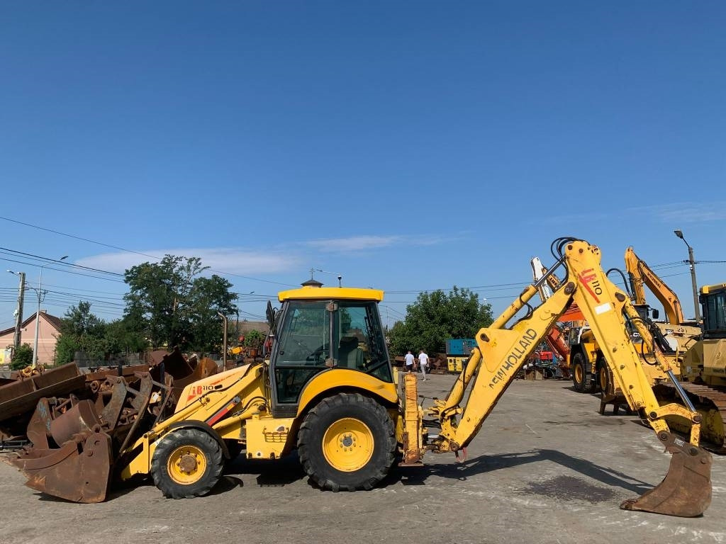 New Holland LB 110-4 PT - جرافة حفار: صورة 2 New Holland LB 110-4 PT - جرافة حفار: صورة 2