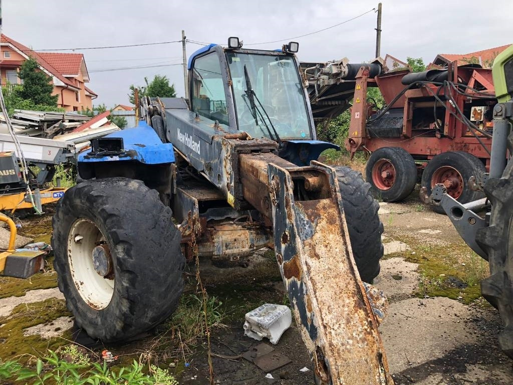 New Holland LM 435-410 FOR PARTS - رافعة تلسكوبية: صورة 1 New Holland LM 435-410 FOR PARTS - رافعة تلسكوبية: صورة 1