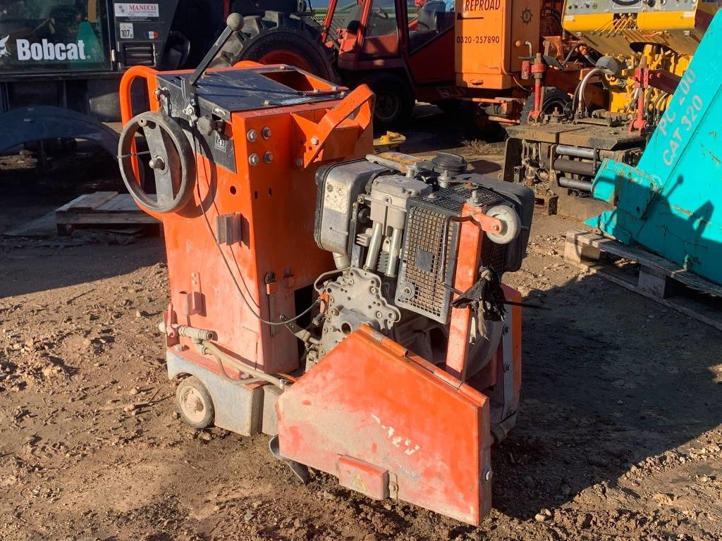 Norton Clipper CSB1 - آلة أسفلت: صورة 2 Norton Clipper CSB1 - آلة أسفلت: صورة 2