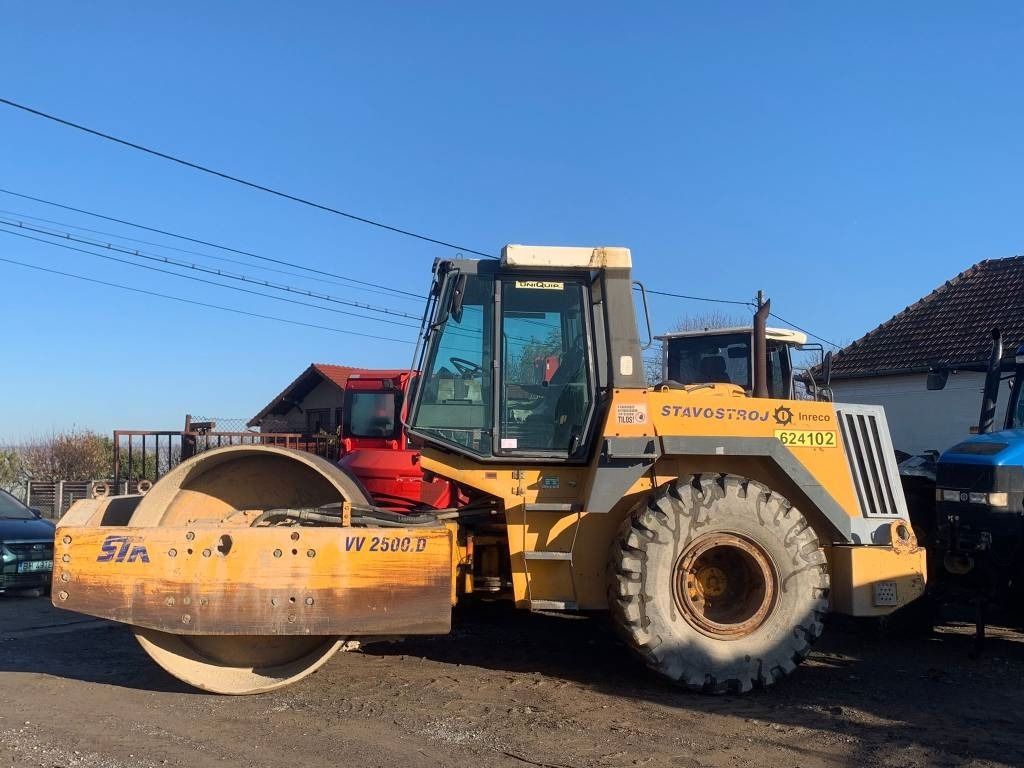 Stavostroj VV 2500D  - مدحلة ضاغطة: صورة 2 Stavostroj VV 2500D  - مدحلة ضاغطة: صورة 2