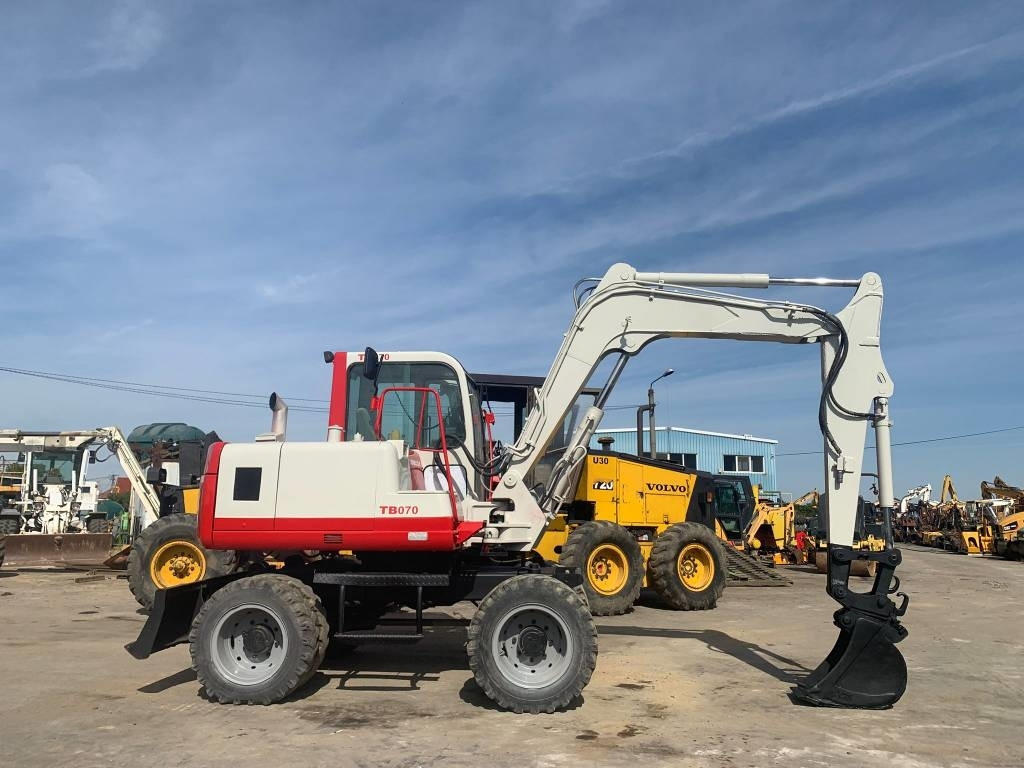 Takeuchi TB070W - حفارة دولاب: صورة 3 Takeuchi TB070W - حفارة دولاب: صورة 3