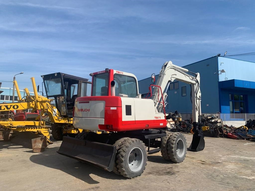 Takeuchi TB070W - حفارة دولاب: صورة 4 Takeuchi TB070W - حفارة دولاب: صورة 4