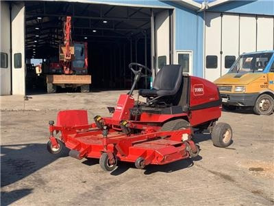 Toro Groundmaster 228D - جزازة أعشاب الحدائق: صورة 1 Toro Groundmaster 228D - جزازة أعشاب الحدائق: صورة 1