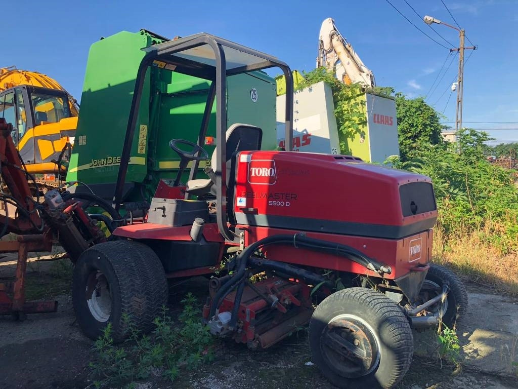 Toro REELMASTER 5500D - جزازة أعشاب الحدائق: صورة 3 Toro REELMASTER 5500D - جزازة أعشاب الحدائق: صورة 3