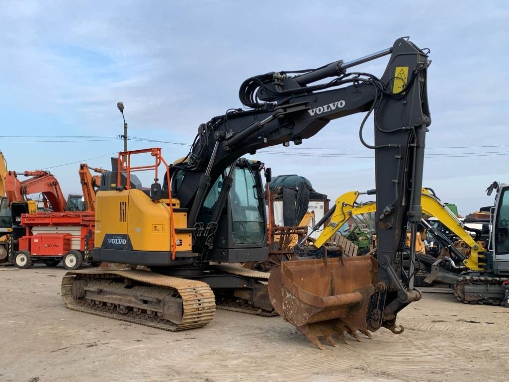 Volvo ECR145EL - حفار زحاف: صورة 5 Volvo ECR145EL - حفار زحاف: صورة 5
