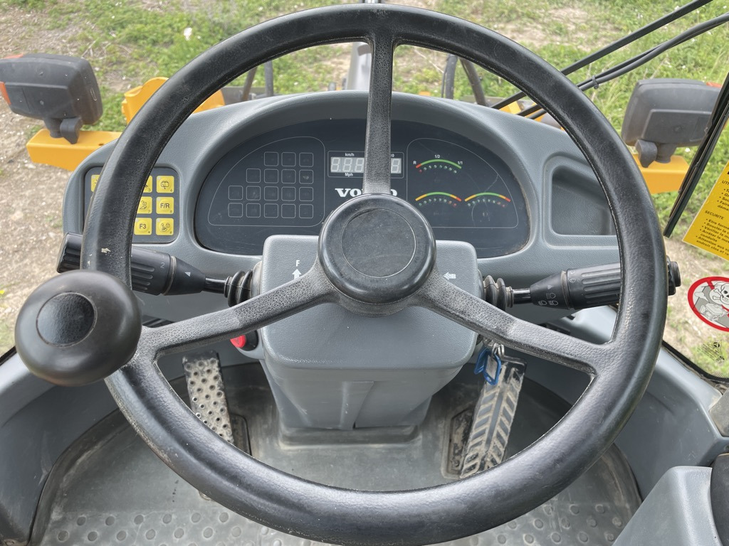 Volvo L30B PRO - اللودر بعجل: صورة 5 Volvo L30B PRO - اللودر بعجل: صورة 5