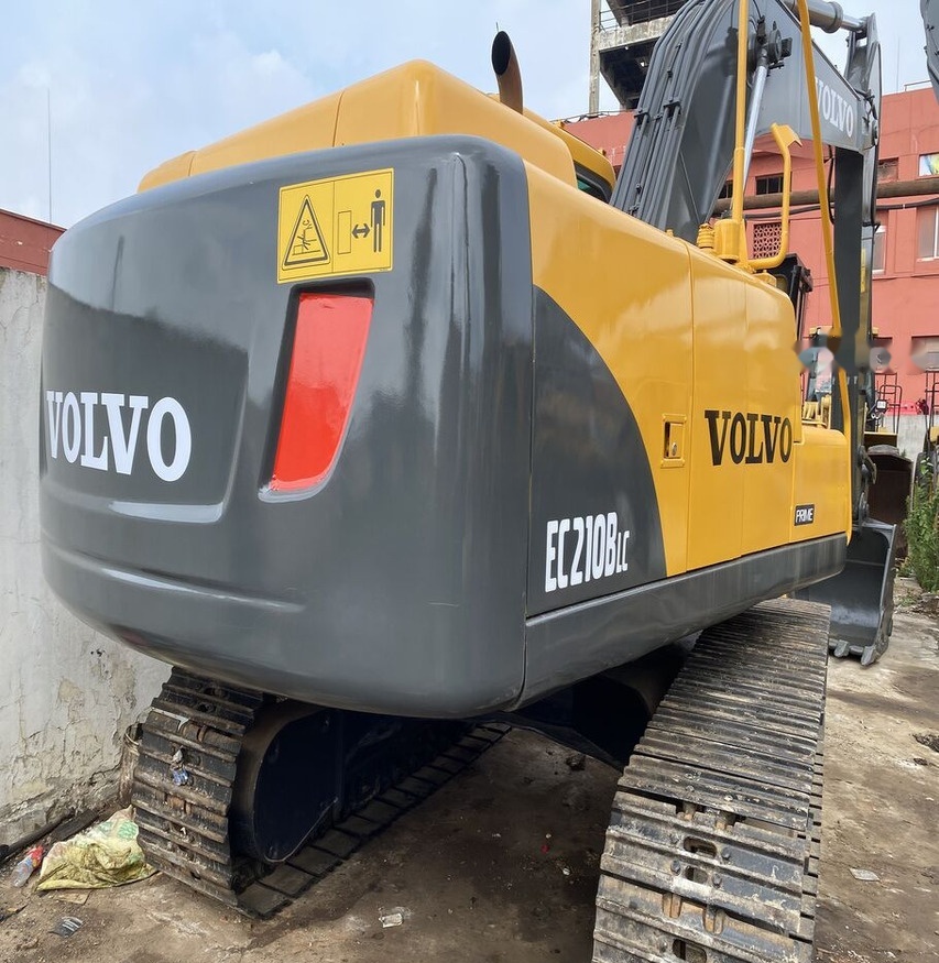 Volvo EC210BLC - حفار زحاف: صورة 2 Volvo EC210BLC - حفار زحاف: صورة 2