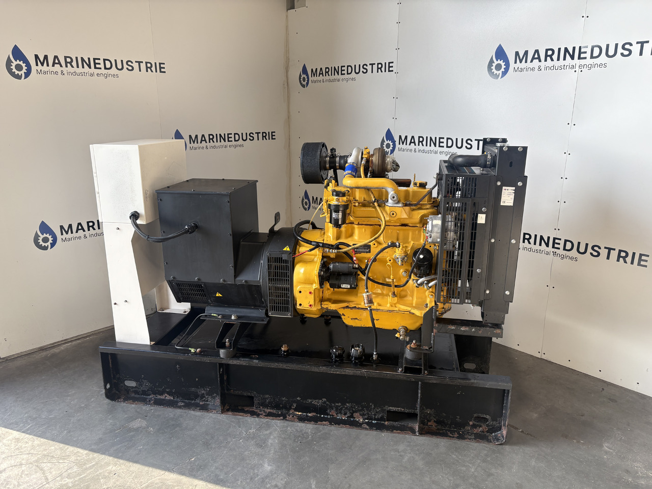 John Deere John Deere 4039TF009 65KVA Stamford - محرك - معدات صناعية: صورة 1 John Deere John Deere 4039TF009 65KVA Stamford - محرك - معدات صناعية: صورة 1