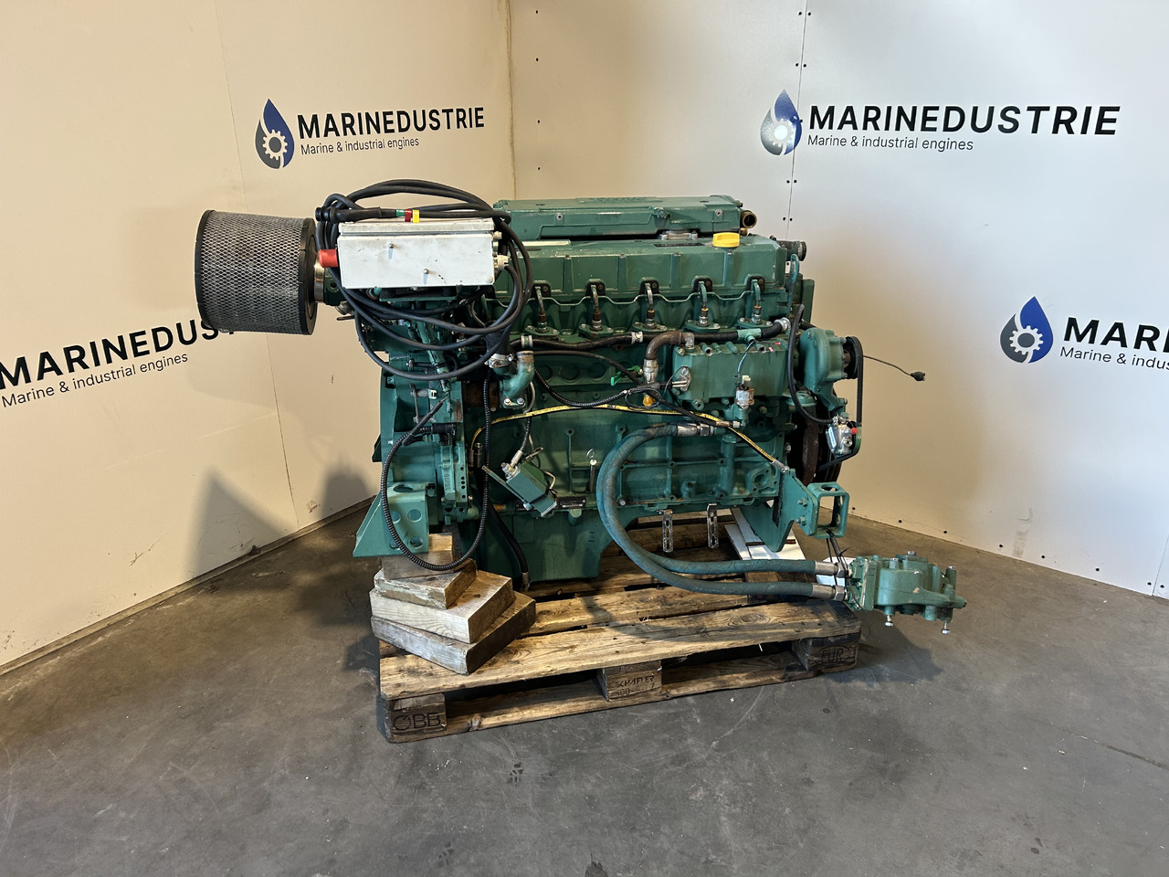 Volvo Penta D7C-B TA - محرك - آليات: صورة 1 Volvo Penta D7C-B TA - محرك - آليات: صورة 1