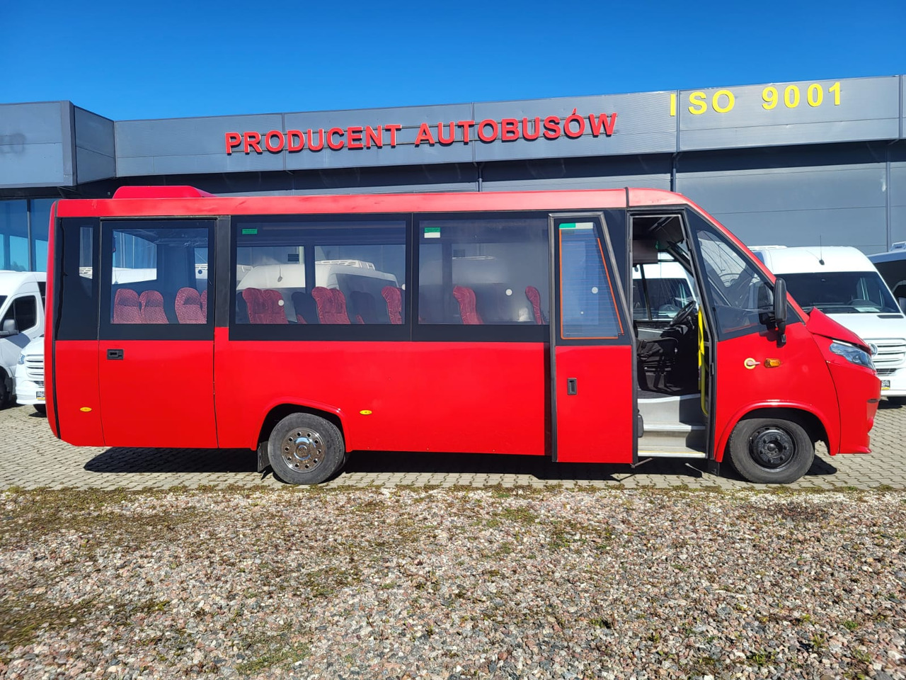 IVECO Daily Kapena- 35 Miejsc - حافلة صغيرة, ميكروباص: صورة 4 IVECO Daily Kapena- 35 Miejsc - حافلة صغيرة, ميكروباص: صورة 4
