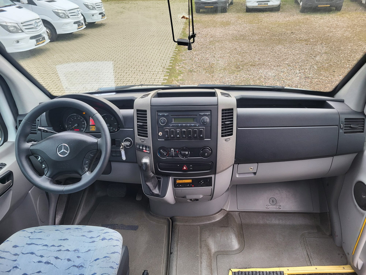 Mercedes-Benz Sprinter 518 CDI - 24 places + standing - حافلة صغيرة, ميكروباص: صورة 5 Mercedes-Benz Sprinter 518 CDI - 24 places + standing - حافلة صغيرة, ميكروباص: صورة 5