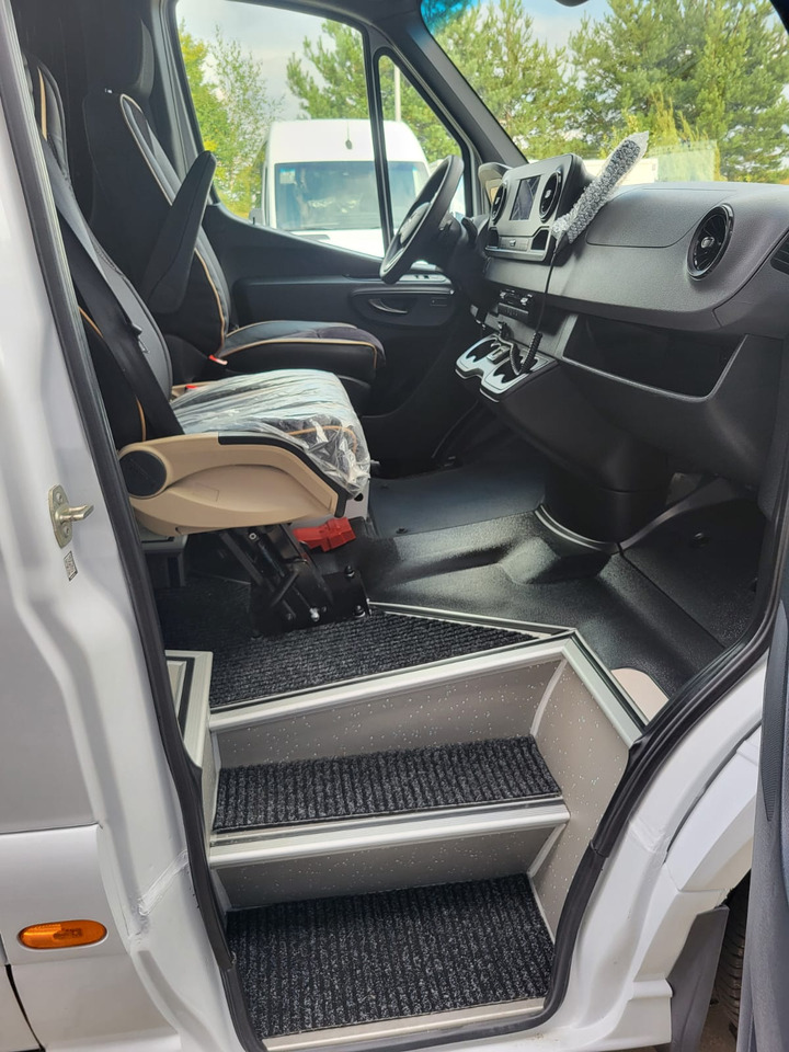 حافلة سوبربان Mercedes-Benz Sprinter 519 CDI 24 places + 3 standing: صورة 7