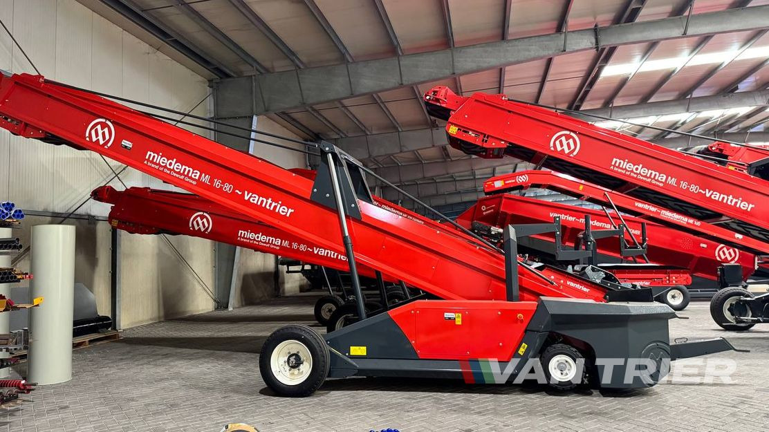 Miedema ML1680 Premium Store loader - سيور ناقلة: صورة 1 Miedema ML1680 Premium Store loader - سيور ناقلة: صورة 1