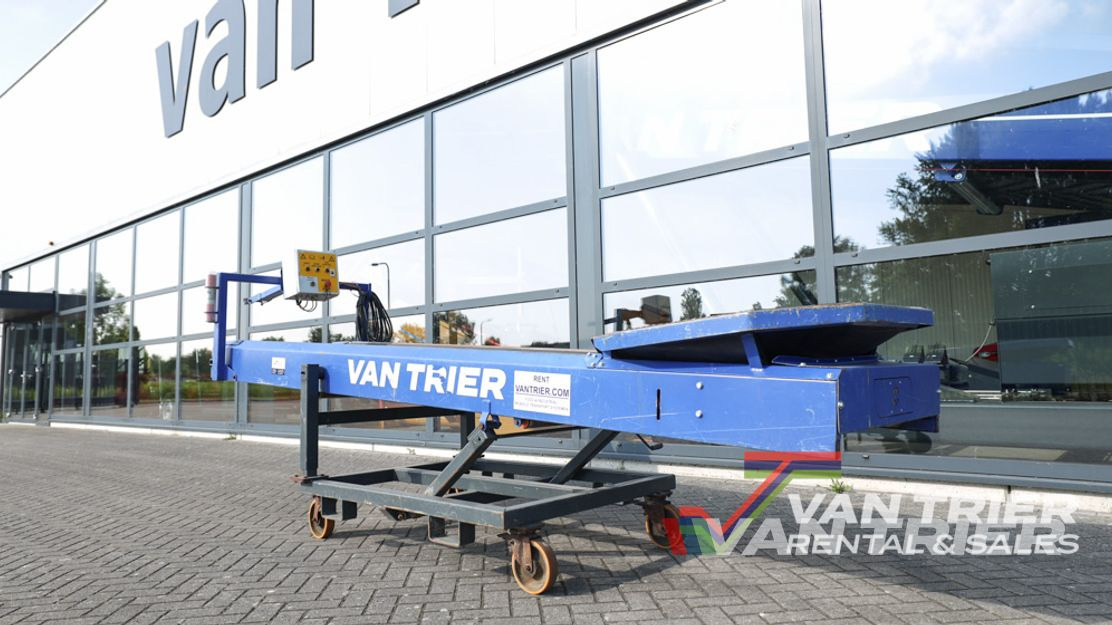 Van Trier 420-80 Flat conveyor - سيور ناقلة: صورة 1 Van Trier 420-80 Flat conveyor - سيور ناقلة: صورة 1
