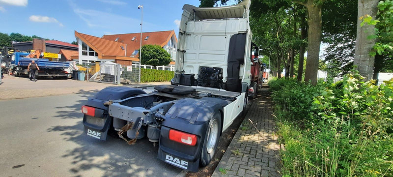 DAF XF106-460PS 1-Hand - وحدة جر: صورة 4 DAF XF106-460PS 1-Hand - وحدة جر: صورة 4