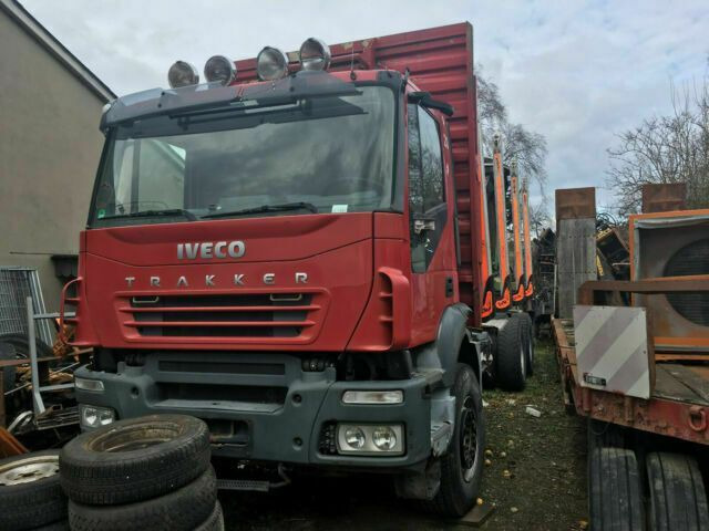 Iveco AD260T450PS 6x4 Blatt Blatt (E:5) - شاحنة قطع الأشجار, شاحنة كرين: صورة 1 Iveco AD260T450PS 6x4 Blatt Blatt (E:5) - شاحنة قطع الأشجار, شاحنة كرين: صورة 1