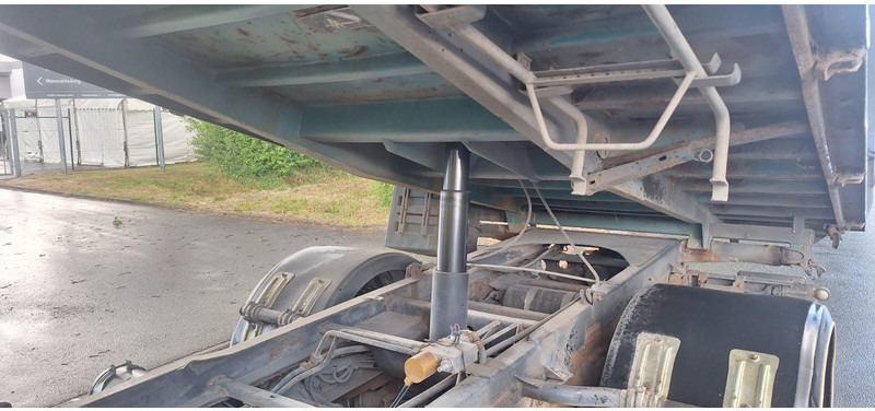 شاحنة قلاب Iveco Kipper ML 100 E 80: صورة 9