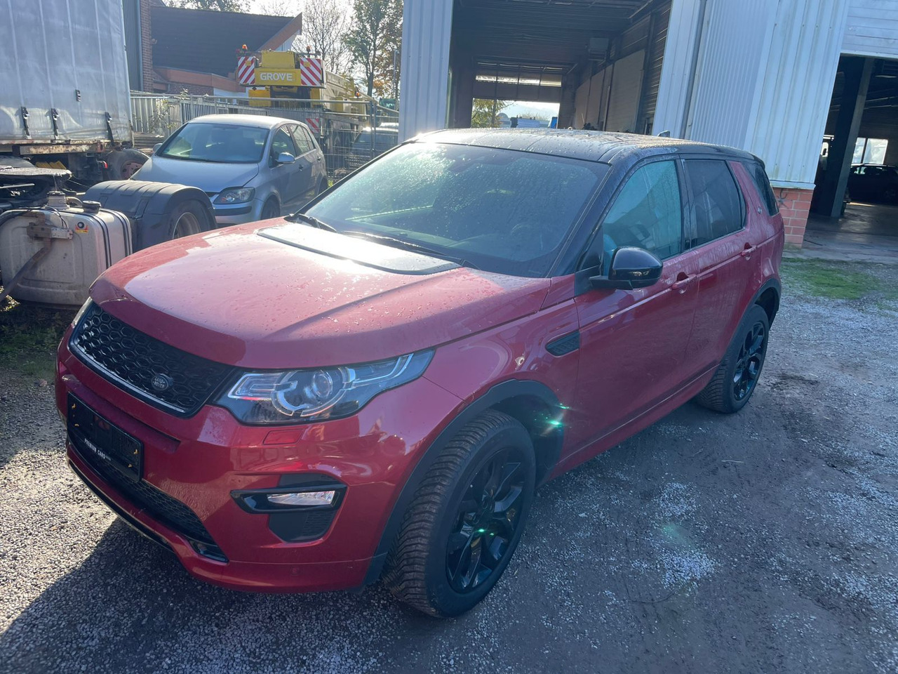 Land Rover Discovery Sport HSE - سيارة دفع رباعي: صورة 1 Land Rover Discovery Sport HSE - سيارة دفع رباعي: صورة 1