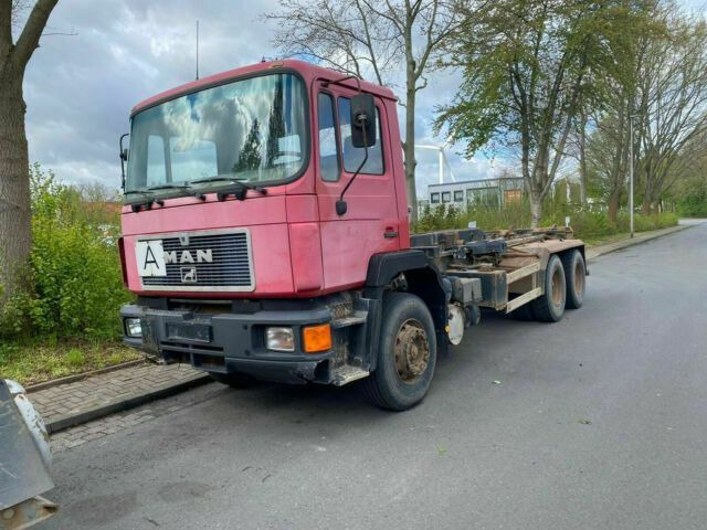 MAN 26.372K 6x4 Abrollkipper AHK Blatt/Blatt - شاحنة ذات خطاف: صورة 1 MAN 26.372K 6x4 Abrollkipper AHK Blatt/Blatt - شاحنة ذات خطاف: صورة 1