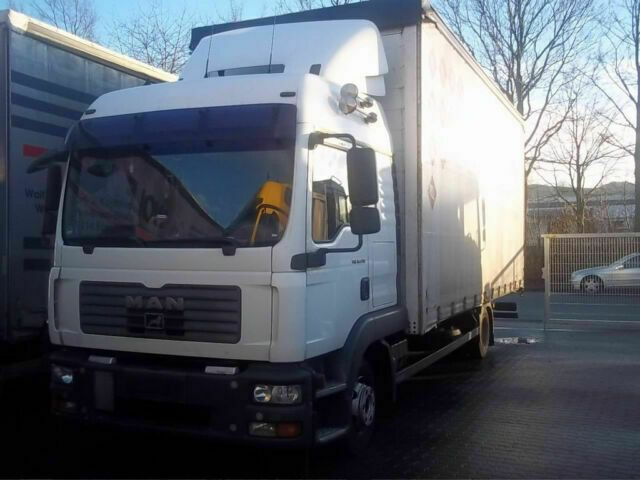 MAN 8.240TGL Euro:4 G.Haus/Hochdach Klima Stand - شاحنة ستارة جانبية: صورة 1 MAN 8.240TGL Euro:4 G.Haus/Hochdach Klima Stand - شاحنة ستارة جانبية: صورة 1