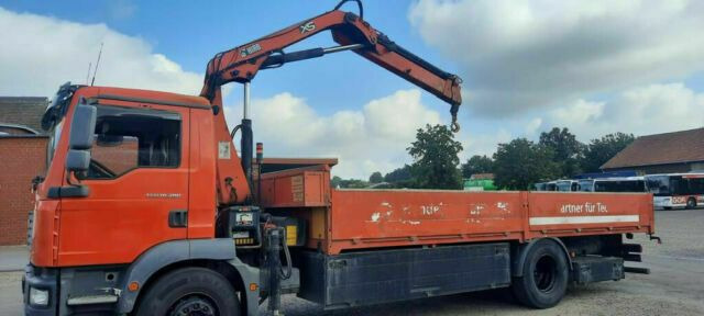 MAN TG-M18.280PS Hiab 111B-2 mit Funk - شاحنات مسطحة, شاحنة كرين: صورة 1 MAN TG-M18.280PS Hiab 111B-2 mit Funk - شاحنات مسطحة, شاحنة كرين: صورة 1