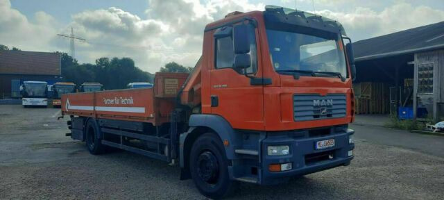 MAN TG-M18.280PS Hiab 111B-2 mit Funk - شاحنات مسطحة, شاحنة كرين: صورة 2 MAN TG-M18.280PS Hiab 111B-2 mit Funk - شاحنات مسطحة, شاحنة كرين: صورة 2