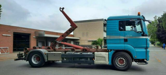 MAN TGS 18.440 Abroller mit Funk +Kran vor - شاحنة ذات خطاف, شاحنة كرين: صورة 3 MAN TGS 18.440 Abroller mit Funk +Kran vor - شاحنة ذات خطاف, شاحنة كرين: صورة 3