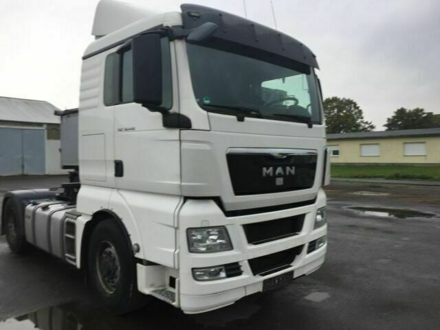 MAN TGX18.440H 4x4 SZM Kipphydraulik - وحدة جر: صورة 2 MAN TGX18.440H 4x4 SZM Kipphydraulik - وحدة جر: صورة 2