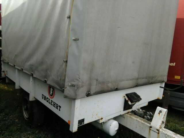 MEUSBURGER Moessbauer Hänger mit Flaschenzug /Kran/Ladehilf - مقطورة ستارة جانبية: صورة 1 MEUSBURGER Moessbauer Hänger mit Flaschenzug /Kran/Ladehilf - مقطورة ستارة جانبية: صورة 1