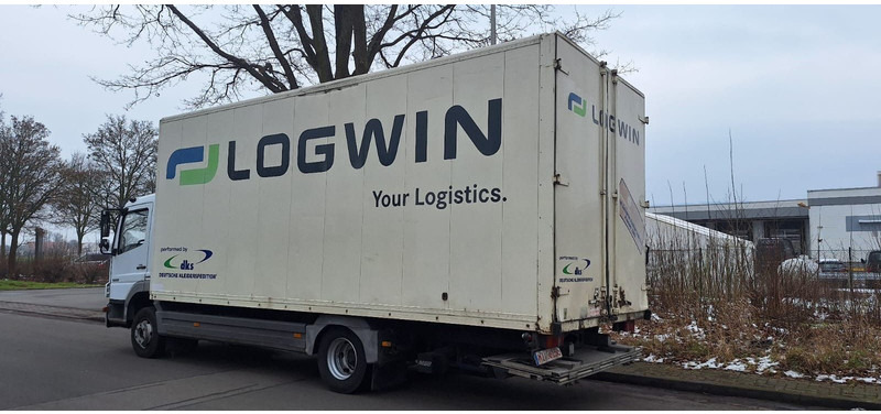 Mercedes-Benz 1222 Atego Koffer mit LBW Klima - شاحنة مقفلة: صورة 2 Mercedes-Benz 1222 Atego Koffer mit LBW Klima - شاحنة مقفلة: صورة 2