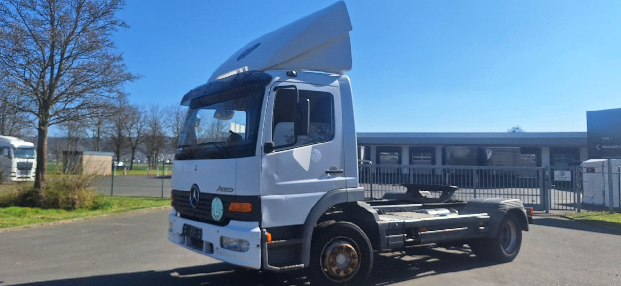 Mercedes-Benz 1328 SZM Atego - وحدة جر: صورة 2 Mercedes-Benz 1328 SZM Atego - وحدة جر: صورة 2